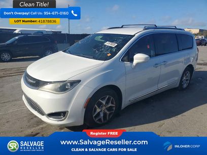 Used 2017 Chrysler Pacifica Touring-L Plus w/ Tire & Wheel Group