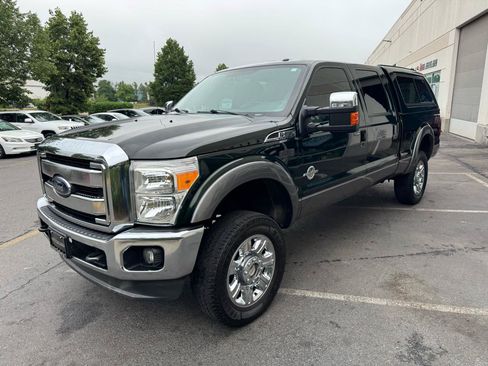 Used 2012 Ford F250 Lariat w/ Chrome Pkg AWD/4WD image 30