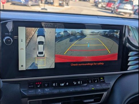 Used 2025 Toyota Camry XSE image 12