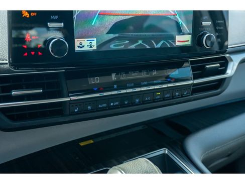 Used 2022 Toyota Sienna Limited FWD image 25