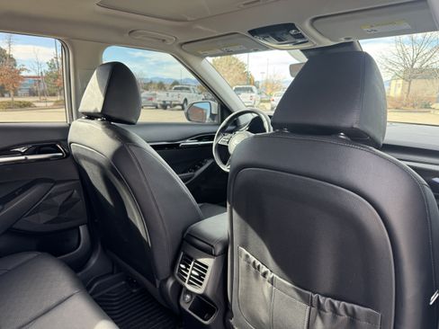 Used 2021 Kia Seltos EX image 17