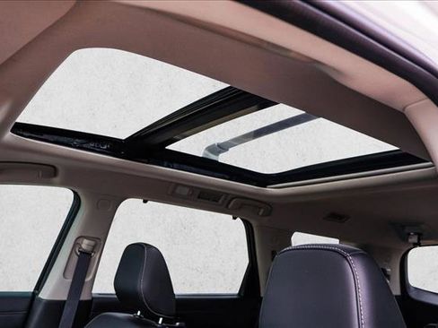 Used 2022 Nissan Pathfinder SL w/ SL Premium Package image 11