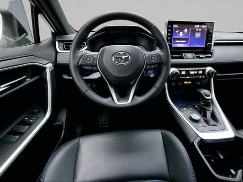 Certified 2022 Toyota RAV4 XSE w/ XSE Grade Weather Package AWD/4WD image 11