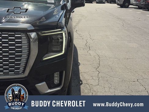Used 2023 GMC Yukon XL Denali AWD/4WD image 10