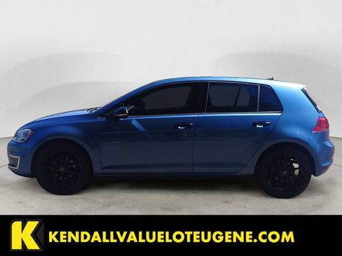 Used 2016 Volkswagen e-Golf SE w/ DC Fast Charging Package FWD image 2