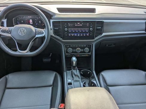 Used 2023 Volkswagen Atlas SE w/ Panoramic Sunroof Package FWD image 17
