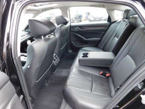 Used 2022 Honda Accord EX-L image 11