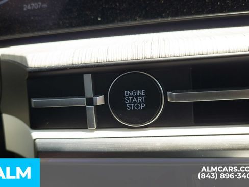 Used 2025 Hyundai Santa Fe Calligraphy FWD image 11