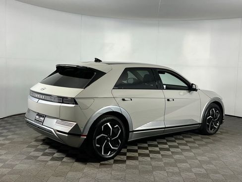 Used 2023 Hyundai Ioniq 5 Limited image 8