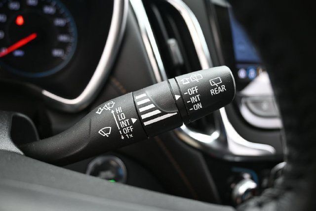 Used 2022 Chevrolet Equinox Premier FWD image 18
