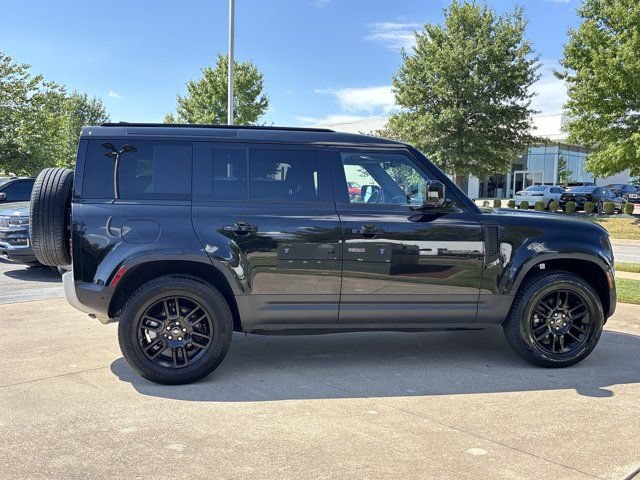 Used 2025 Land Rover Defender 110 S AWD/4WD image 2