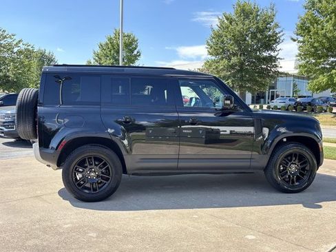 Used 2025 Land Rover Defender 110 S AWD/4WD image 2