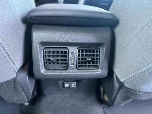 Used 2025 Toyota Camry LE w/ Convenience Package image 24