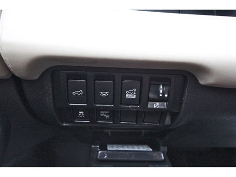 Used 2021 Subaru Ascent Touring AWD/4WD image 19