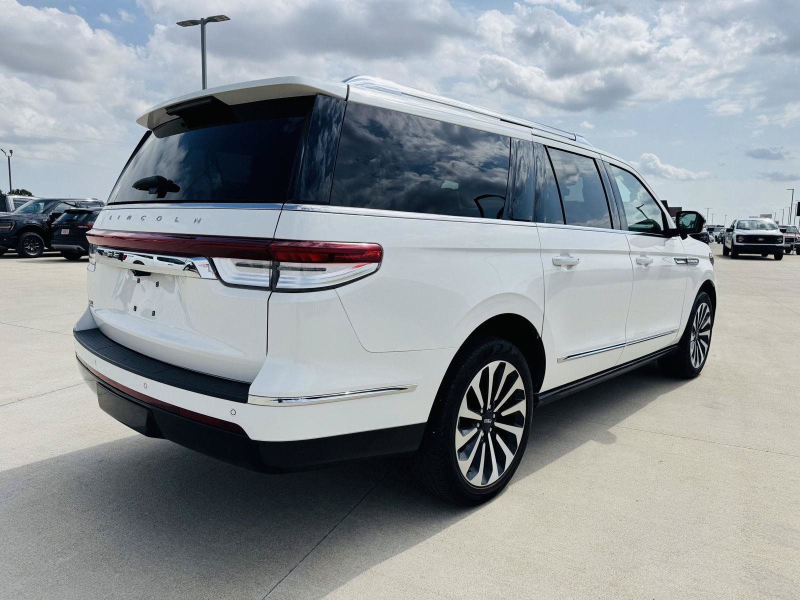Used 2024 Lincoln Navigator L Reserve AWD/4WD image 50