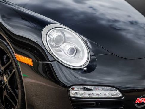 Used 2010 Porsche 911 Carrera RWD image 37