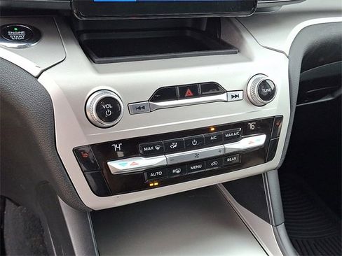 Used 2021 Ford Explorer XLT w/ Class III Trailer Tow Package image 14