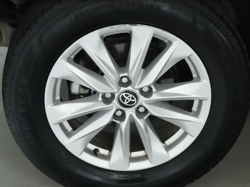 Certified 2023 Toyota Corolla Cross LE AWD/4WD image 11