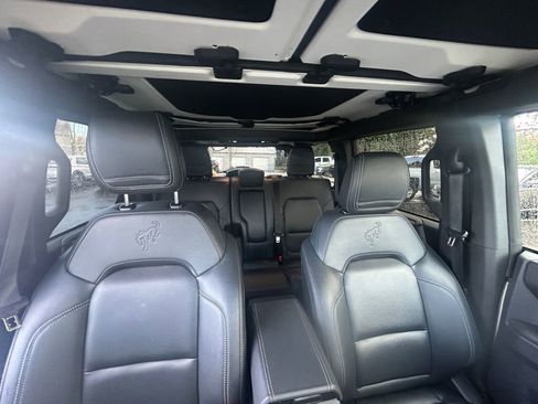 Used 2025 Ford Bronco Badlands AWD/4WD image 28