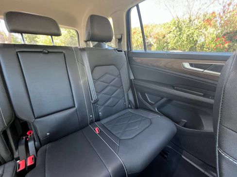 Used 2026 Volkswagen Atlas SE FWD image 36