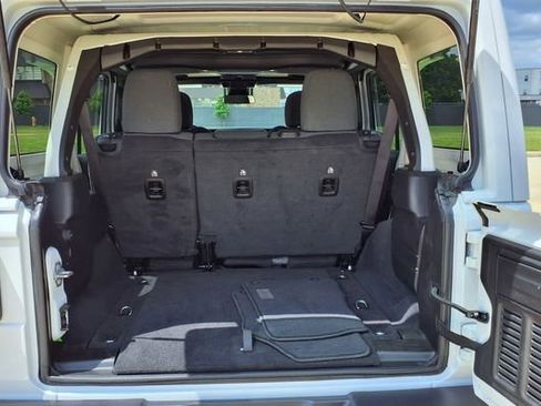 Used 2025 Jeep Wrangler Unlimited Sahara AWD/4WD image 11