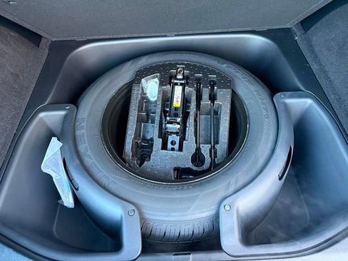 Used 2020 Jeep Grand Cherokee Overland image 30