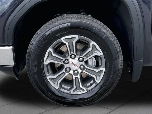 Used 2026 GMC Sierra 1500 SLT RWD image 11
