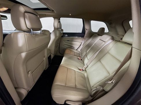 Used 2019 Jeep Grand Cherokee Limited image 18