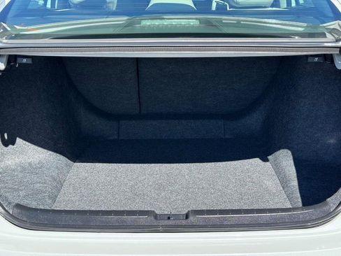 Certified 2022 Honda Accord Touring image 4