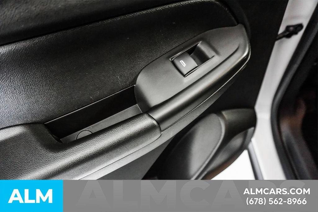Used 2025 Chevrolet TrailBlazer LT FWD image 48