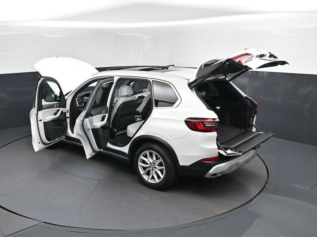 Certified 2023 BMW X5 sDrive40i RWD image 2