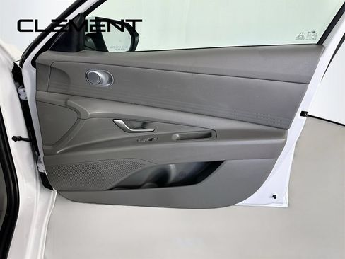 Used 2024 Hyundai Elantra SEL FWD image 32