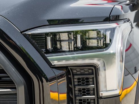 New 2026 Toyota Tundra Limited AWD/4WD image 12
