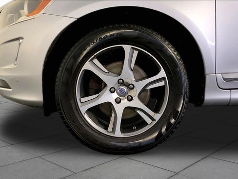Used 2015 Volvo XC60 T6 AWD/4WD image 10