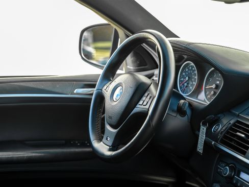 Used 2012 BMW X6 M image 13
