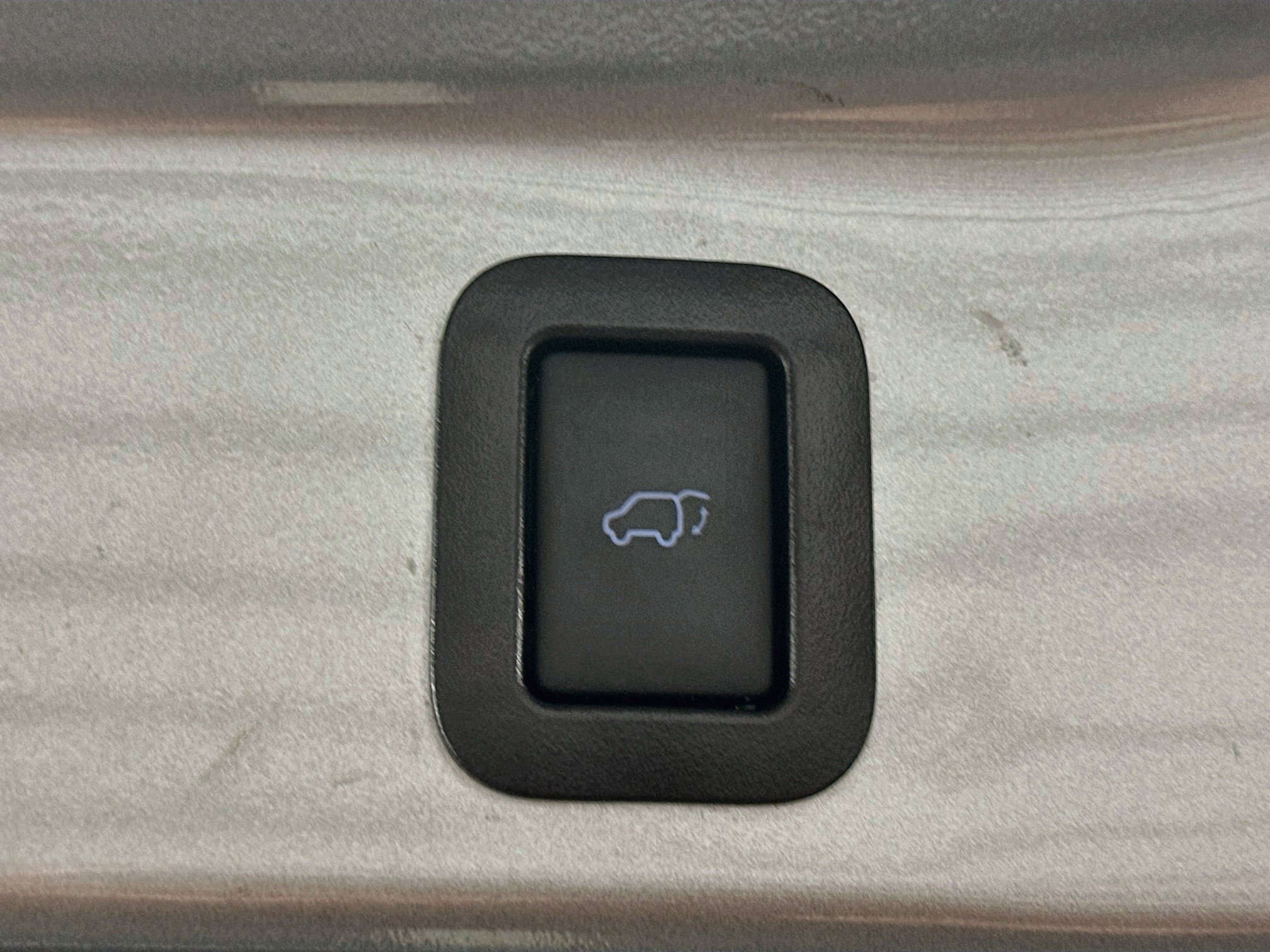 Used 2018 Toyota Highlander XLE FWD image 32