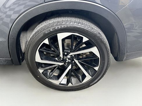 Used 2024 Mitsubishi Outlander SE image 11