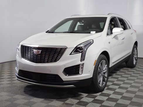 New 2026 Cadillac XT5 Premium Luxury w/ Driver Assist Package FWD image 3