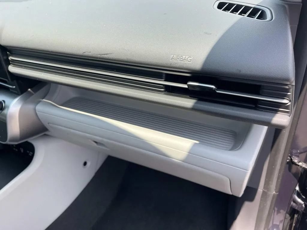 Used 2024 Hyundai Kona SEL FWD image 25