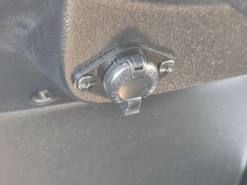 Used 2026 Toyota Sienna LE FWD image 32