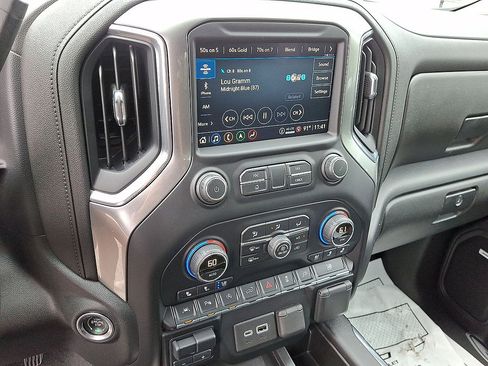 Certified 2021 Chevrolet Silverado 1500 LTZ w/ Technology Package AWD/4WD image 14