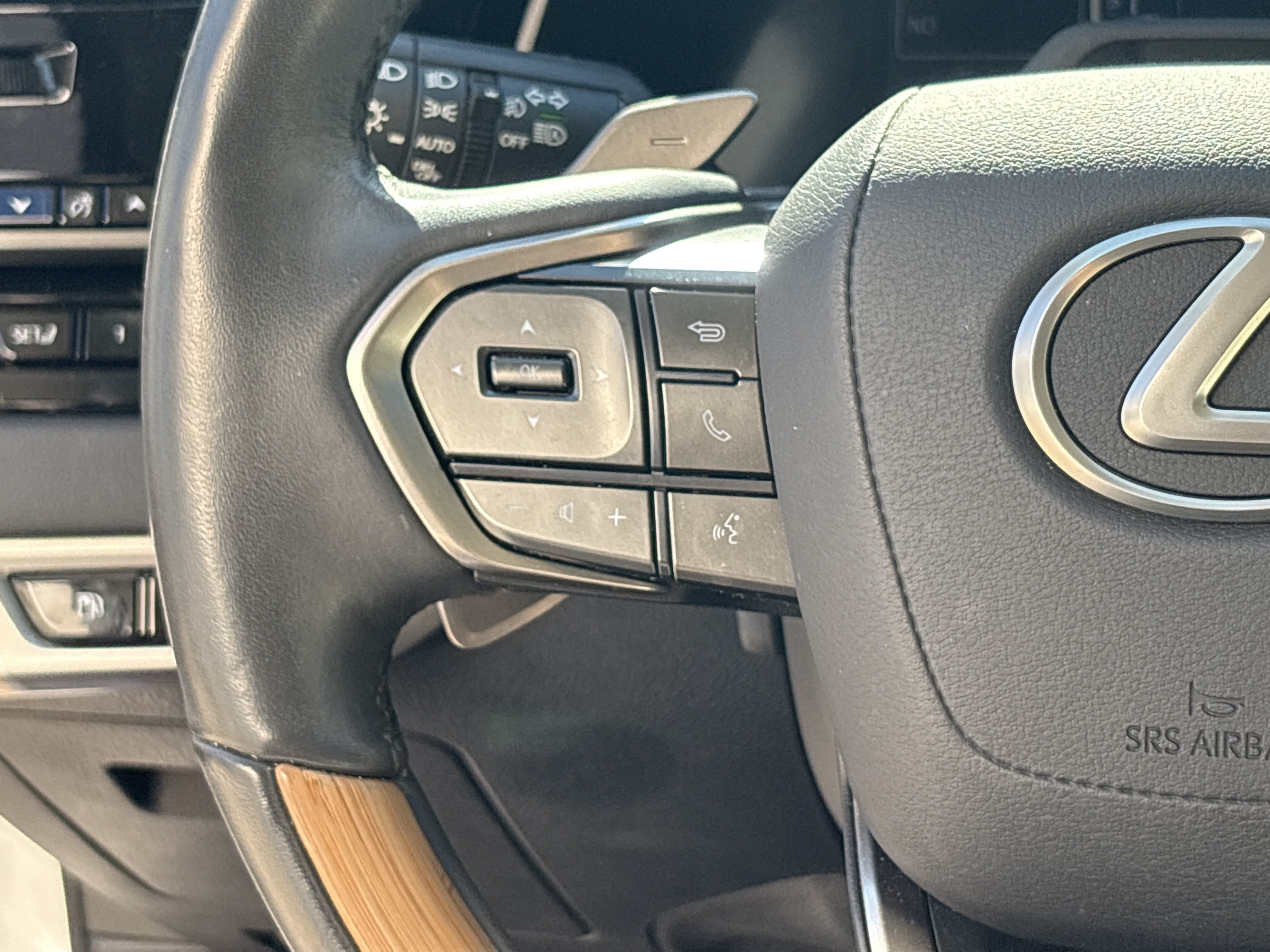 Used 2024 Lexus RX 350 Premium w/ Convenience Package FWD image 19