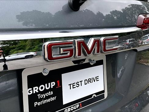 Used 2021 GMC Acadia SLT w/ LPO, Floor Liner Package FWD image 31