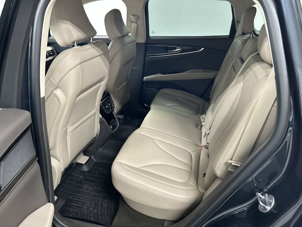 Used 2023 Lincoln Nautilus AWD w/ Premium Package image 20