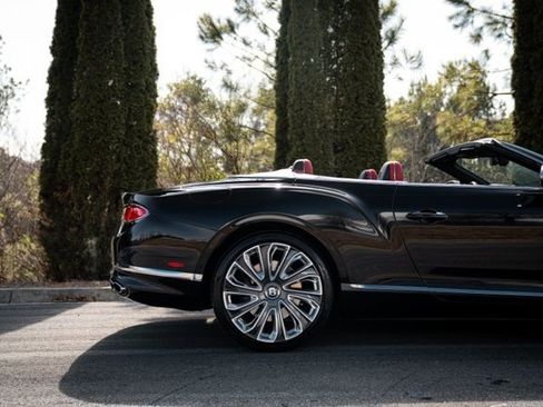 Used 2021 Bentley Continental GT Mulliner image 14