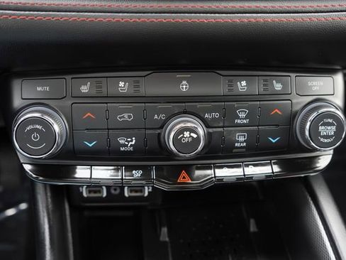 Used 2025 Dodge Durango R/T AWD/4WD image 33