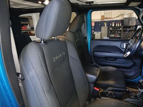 Used 2020 Jeep Wrangler Unlimited Sahara image 60