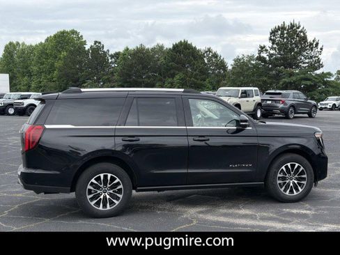 Used 2025 Ford Expedition Platinum AWD/4WD image 8