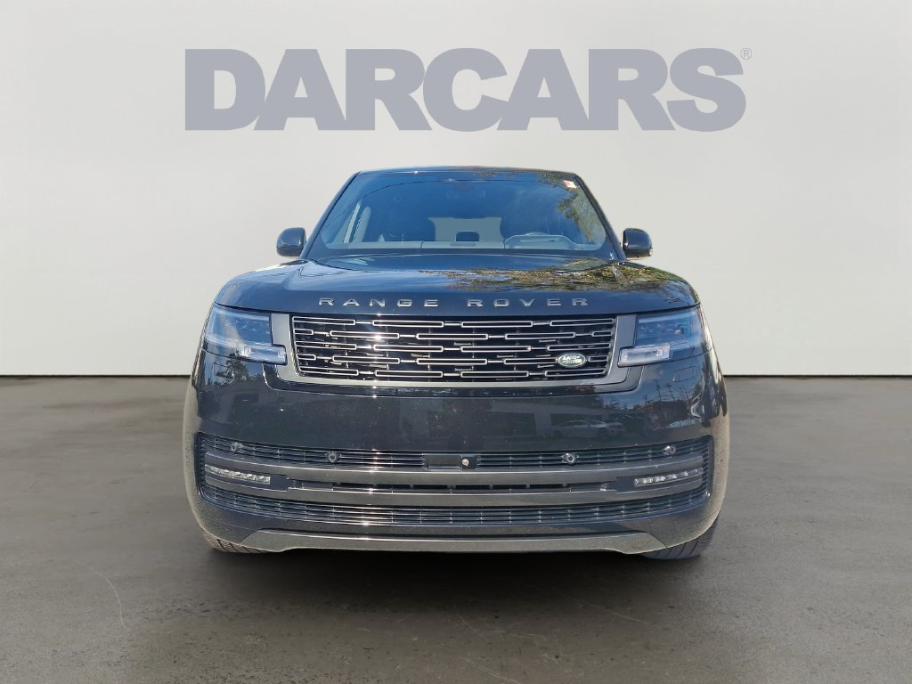 Used 2025 Land Rover Range Rover SE AWD/4WD image 2