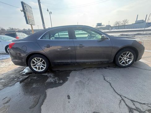 Used 2013 Chevrolet Malibu Eco w/ Power Convenience Package image 2